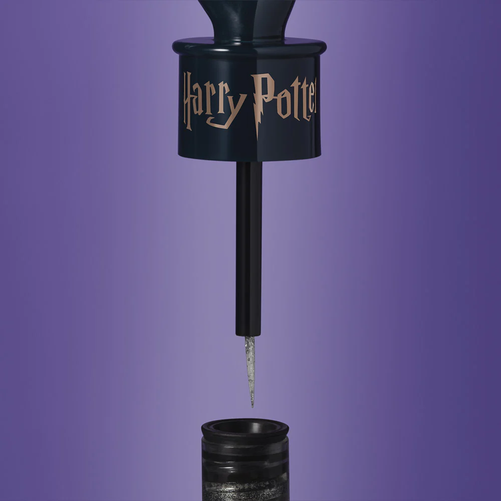 Eyeliner Líquido Prata Incêndio Aula de Feitiços Harry Potter Quem Disse, Berenice?, 7ml - Image 4